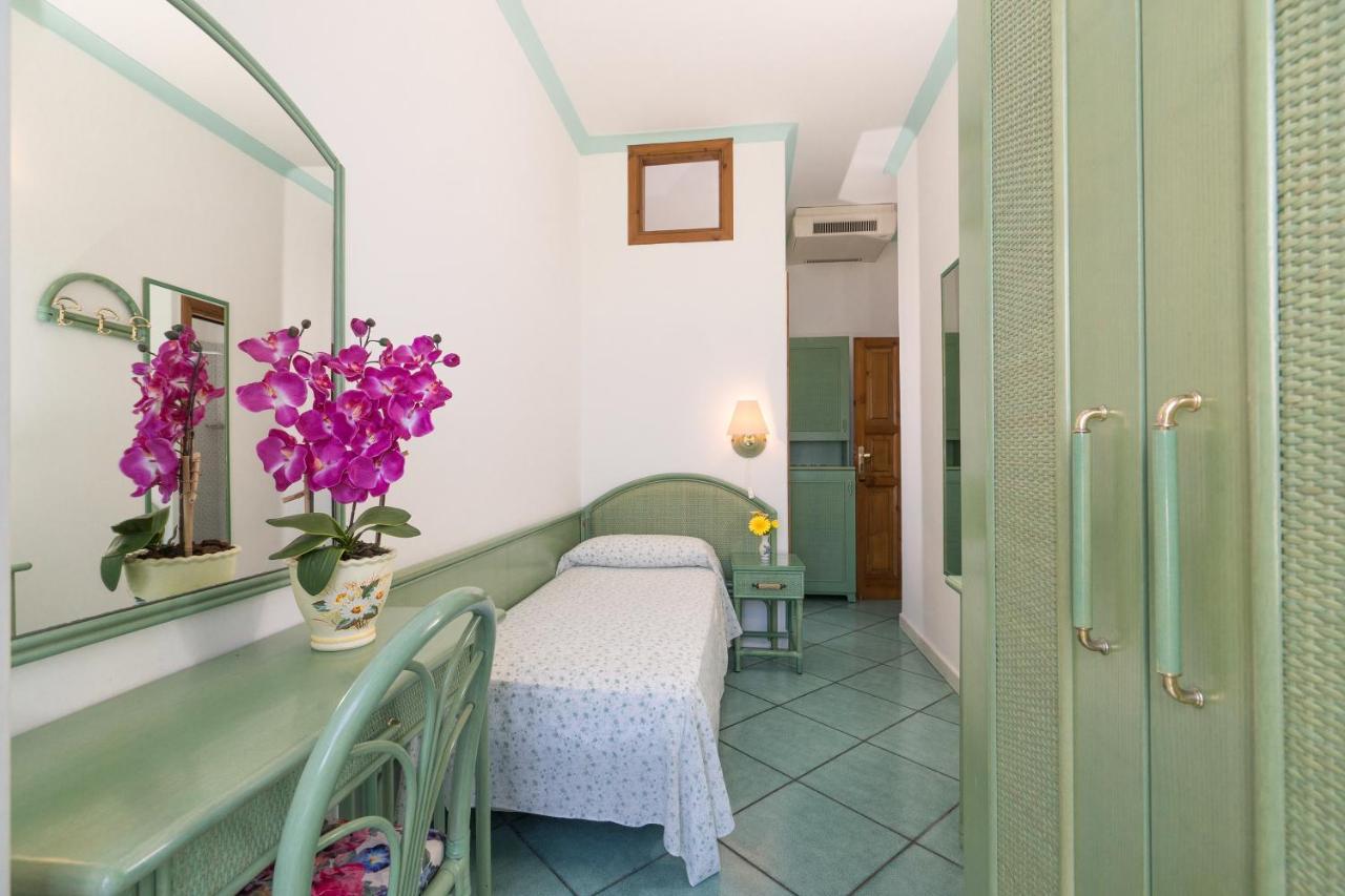 Hotel Casa Del Sole Форио Номер фото