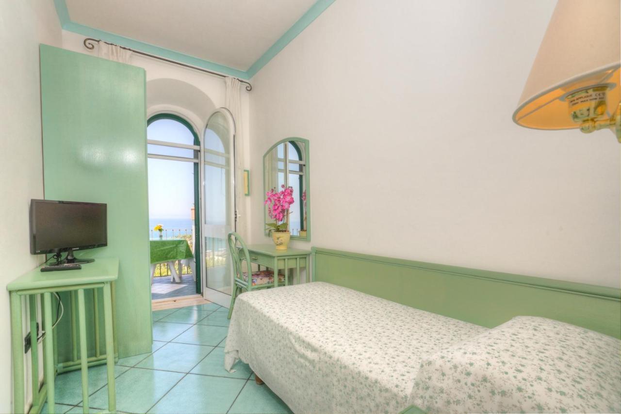 Hotel Casa Del Sole Форио Экстерьер фото